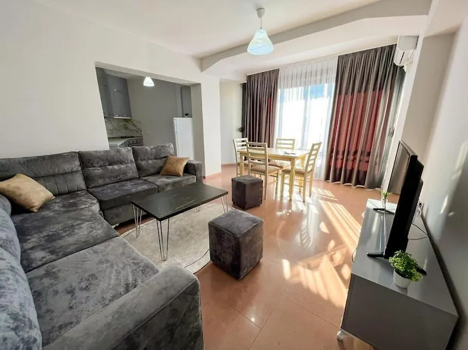 Apartment Scanderbeg Square 2Br Apt Tirana
